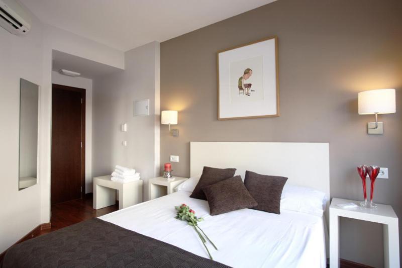 Dormavalencia Hostel Regne Dış mekan fotoğraf