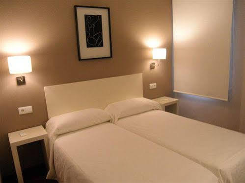 Dormavalencia Hostel Regne Dış mekan fotoğraf
